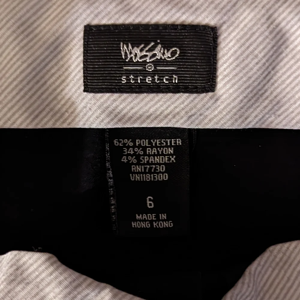 Mossimo Cropped Pants, Black- Size 6 - Picture 6 of 7